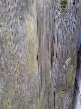 [Hearth.com] An old wooden treasure
