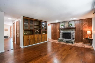 [Hearth.com] Odds On This Being A Masonary FP?