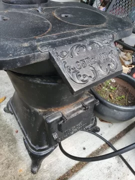[Hearth.com] Help me identify this stove? (Detroit Stove Works)