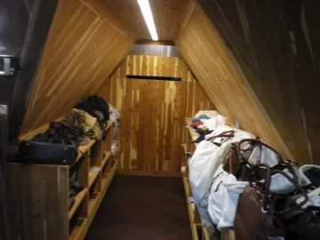 [Hearth.com] Bathroom full of Cedar