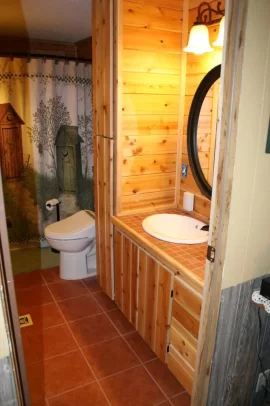 [Hearth.com] Bathroom full of Cedar