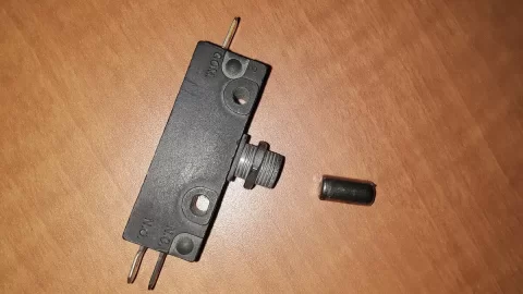 relay.jpg relay.jpg