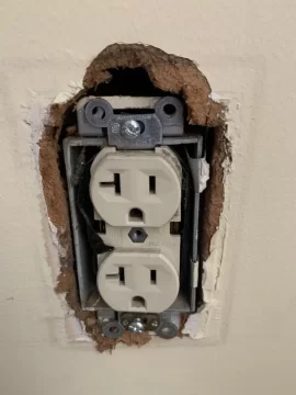 Weird outlet wiring