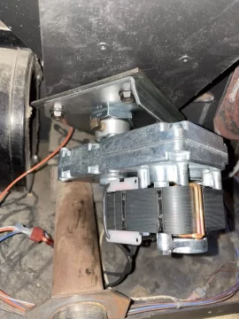 EF3-10New&OldAugerEndPlateWithAugerMotor.jpg EF3-10New&OldAugerEndPlateWithAugerMotor.jpg