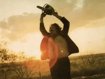 [Hearth.com] Crazy man attacks with chainsaw!