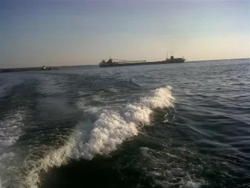 [Hearth.com] Lake Erie fun..
