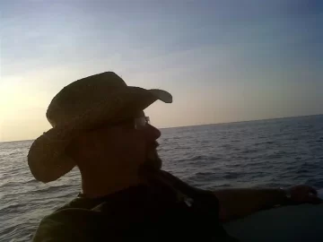 [Hearth.com] Lake Erie fun..