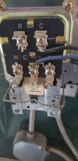 Clayton 1800 thermostat not connected