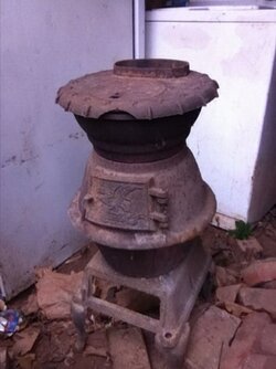 Help Identifying Older potbelly stove