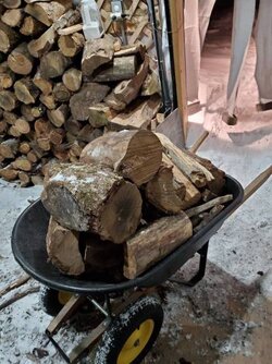wood load for the night.jpg
