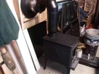 [Hearth.com] I'm Through the Wall! And the Roof! Woodstove install begins...