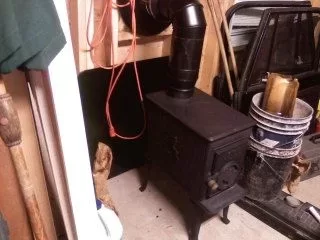 [Hearth.com] I'm Through the Wall! And the Roof! Woodstove install begins...