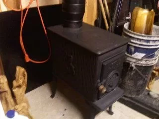 [Hearth.com] I'm Through the Wall! And the Roof! Woodstove install begins...
