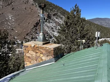 [Hearth.com] Is it possible for too much air to cause a fire to burn poorly
