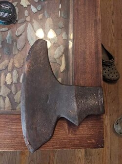 Can anyone identify this axe?
