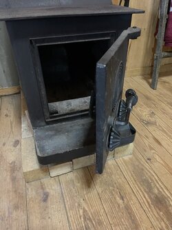 RE: Another "What make and model is this stove" post