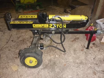 My opinion of the Champion 27 ton log splitter from Home Depot.