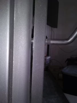 Stove - door gap.jpg Stove - door gap.jpg