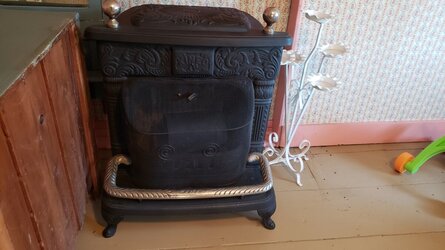 Kineo #16 Wood Stove Approximate Value