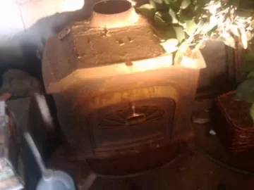 [Hearth.com] What kind of stove is this in my garage? (Vermont Castings Resolute, I guess?)