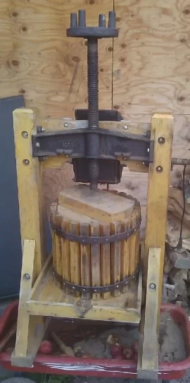 [Hearth.com] Fruit Scratter