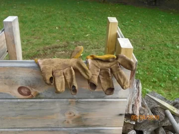 [Hearth.com] Two Fingers and a Thumb