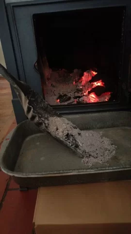 Ash shovel,pan.jpg Ash shovel,pan.jpg