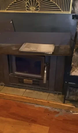 [Hearth.com] What in the Insert is going here, shouldn’t there be some kind of pipe thing connected?