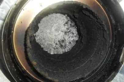 [Hearth.com] So it's been 2 years since I cleaned my chimney pipe, and this is what I found today.