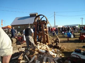 [Hearth.com] Deerfield Fair: Old Splitter/Saw