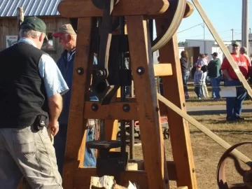[Hearth.com] Deerfield Fair: Old Splitter/Saw
