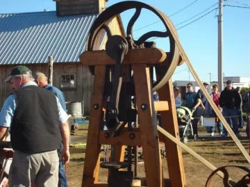[Hearth.com] Deerfield Fair: Old Splitter/Saw