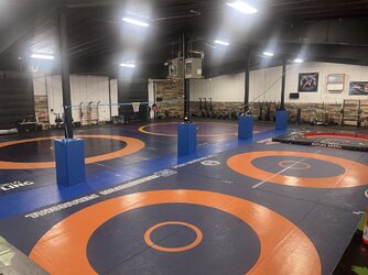The smell of freshly Cloroxed mats in the morning …