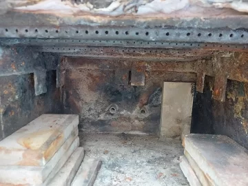 stove inside.jpg