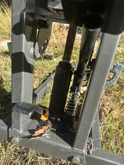 The tractor lift not going back to the ground. The fix? Pics.