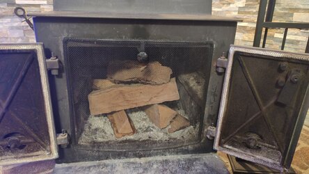 wood stove 2.jpg