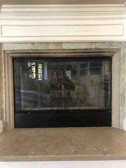 Increasing heat capture efficiency in a gas fireplace.