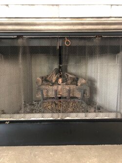 Increasing heat capture efficiency in a gas fireplace.