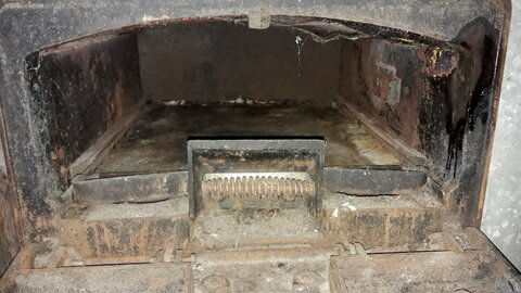 REINO No.10 very old fire stove (how does this thing work)??