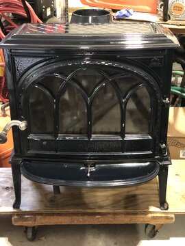 Jotul F400 - What color is this stove?