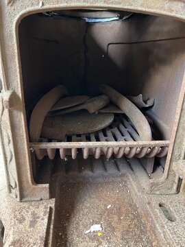 I would like to have an ID in this wood stove, please
