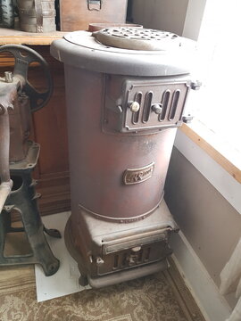 acme stove - help dating the model
