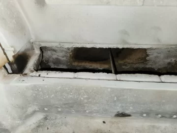 [Hearth.com] VC Defiant missing a chunk of back insulation near temp probe in the catalyst refractory.  How does this happen?