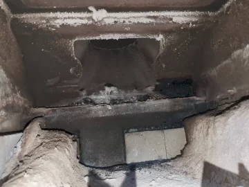 [Hearth.com] Is there a way for me to clean this chimney from inside?