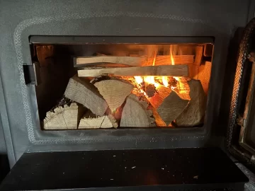 [Hearth.com] What Is In Your Stove Right Now?