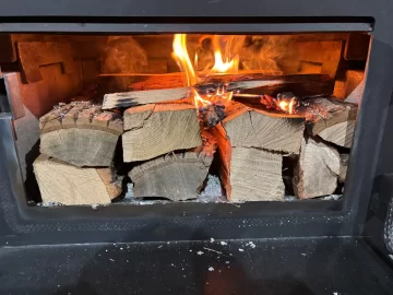 [Hearth.com] What Is In Your Stove Right Now?