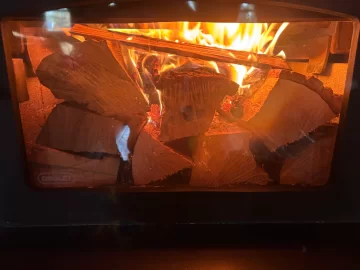 [Hearth.com] What Is In Your Stove Right Now?