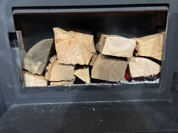 [Hearth.com] What Is In Your Stove Right Now?