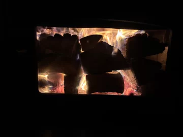 [Hearth.com] What Is In Your Stove Right Now?