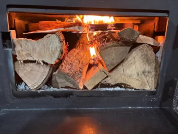 [Hearth.com] What Is In Your Stove Right Now?